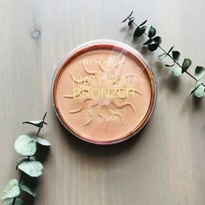 NWT Rimmel Natural Bronzer Sun Light